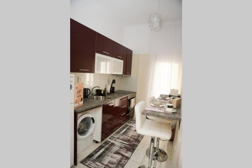 Strata Deluxe Apt. 塞萨洛尼基 外观 照片